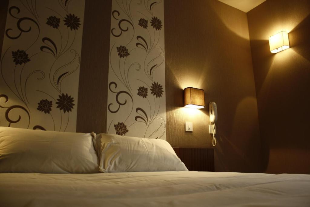 Hotel Du Touring Saint-Céré Eksteriør billede
