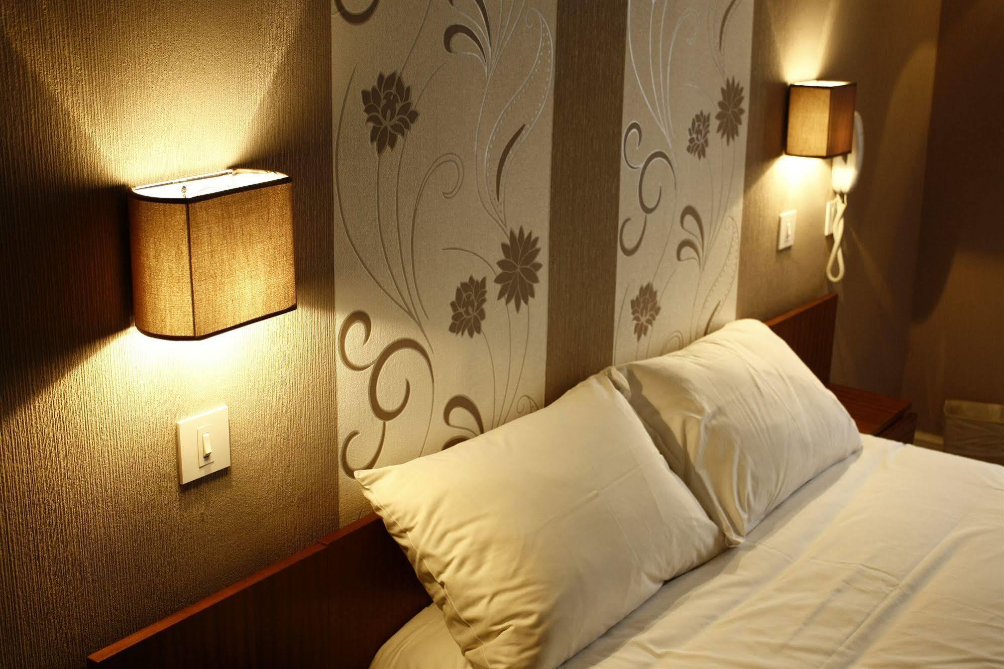 Hotel Du Touring Saint-Céré Eksteriør billede